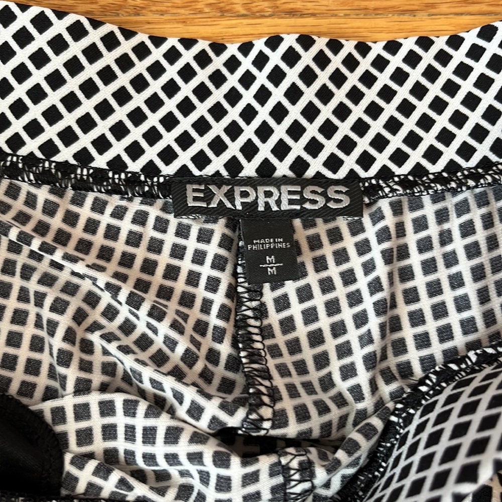 Express Pants - Picture 4 of 9